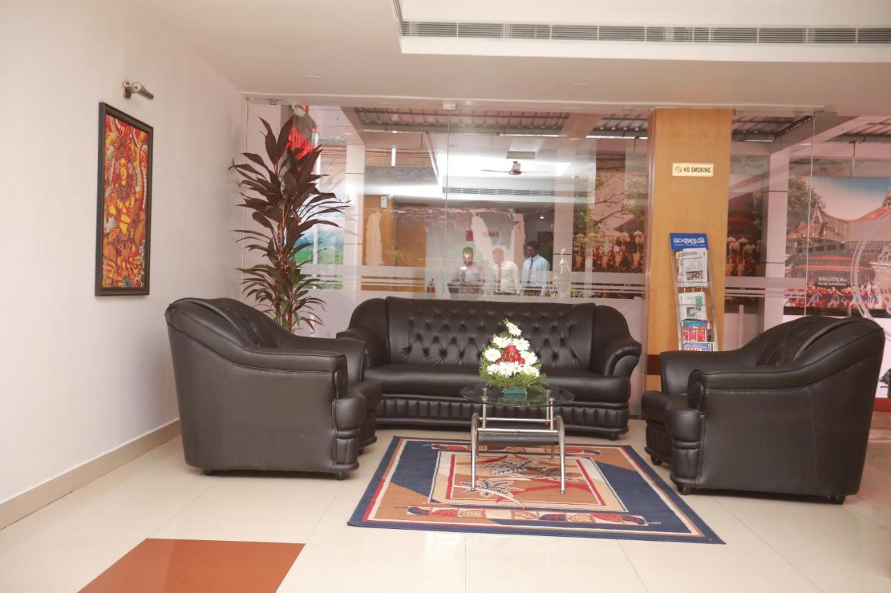 Hotel Peninsula Thrissur Zewnętrze zdjęcie